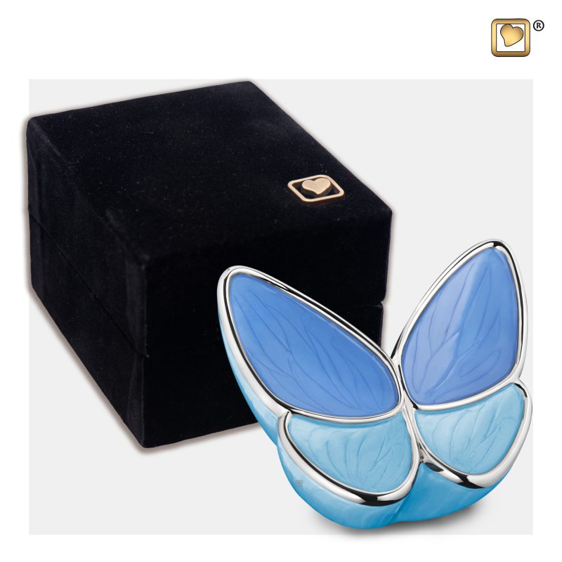 Urn vlinder - Wings of Hope 0,045 liter Pearl blue Polished silver tint Small K1041