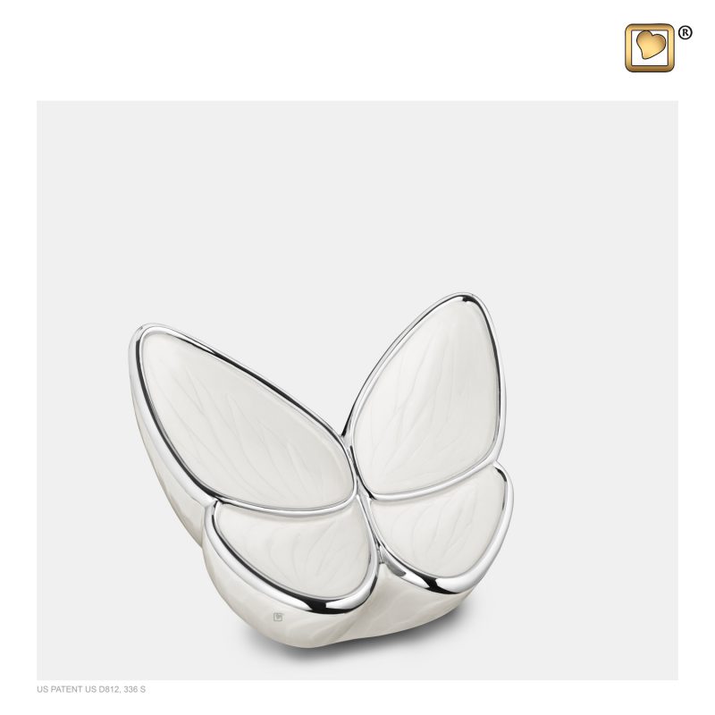 Urn vlinder - Wings of Hope 0,045 liter Pearl lavender Polished silver tint Small K1042