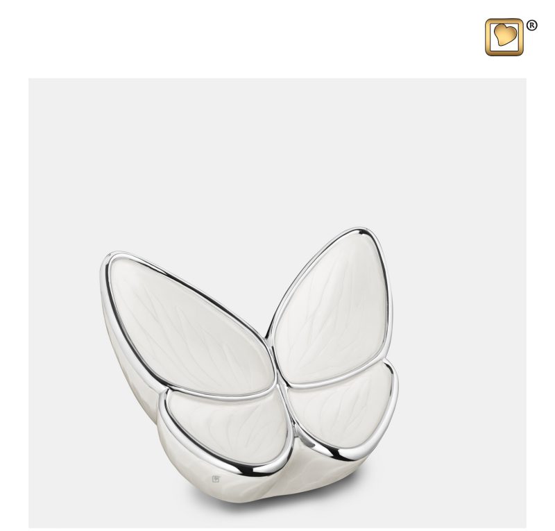 Urn vlinder - Wings of Hope 0,045 liter Pearl lavender Polished silver tint Small K1042