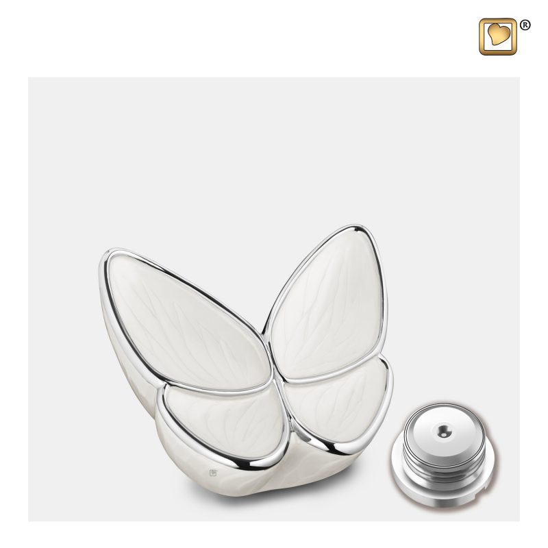 Urn vlinder - Wings of Hope 0,045 liter Pearl lavender Polished silver tint Small K1042