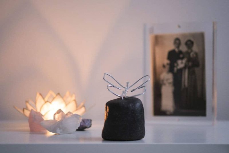 Mini urn - Vlinder keramiek 0,025 liter sfeerfoto