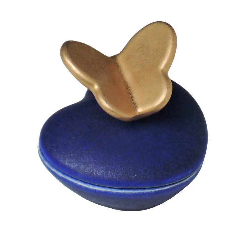 Mini urn – Hartje met vlinder 0,012 liter donkerblauw goudkleurig mn002.88+vl.200
